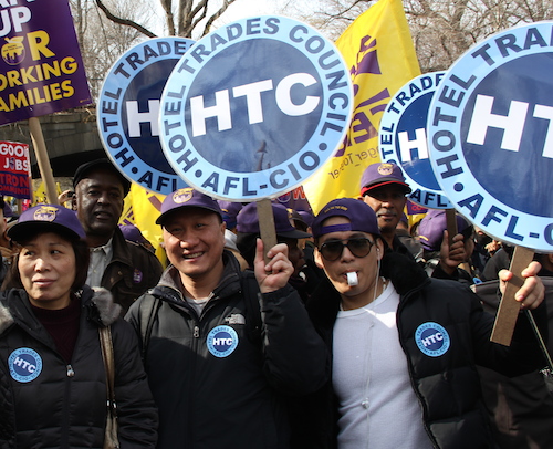 HTC supports 32BJ at rally for fair contract | Hotel and Gaming